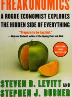 Book cover: Freakonomics by Levitt & Dubner (2005)