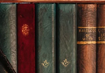 Sci-Fi vs Fantasy: Key Differences and What to Read